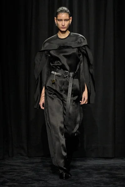 Look 35